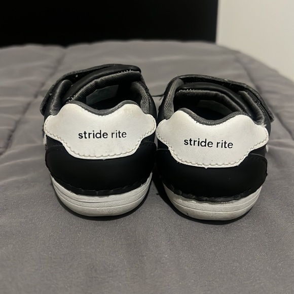 Stride Rite shoes - Picture 4 of 6